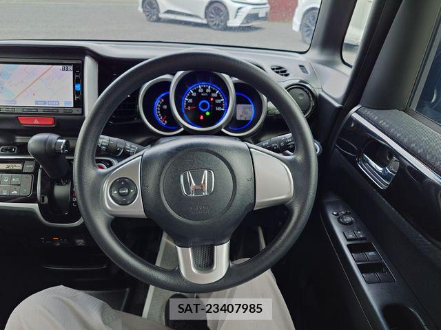 Honda N BOX CUSTOM 2016-04 7222569-12