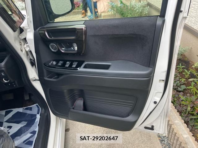 Honda N BOX CUSTOM 2020-03 7222623-15