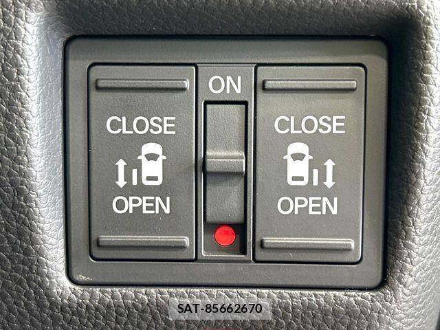 Honda N BOX CUSTOM 2022-01 7251690-4