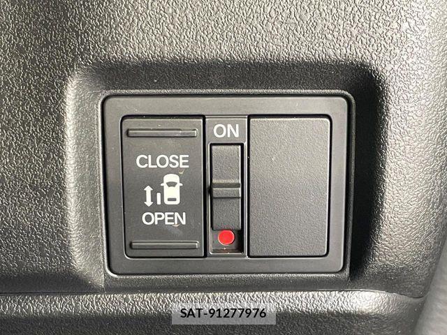 Honda N BOX CUSTOM 2024-11 7251694-5