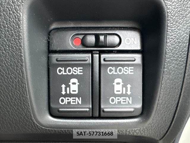 Honda N BOX CUSTOM 2016-05 7251715-4