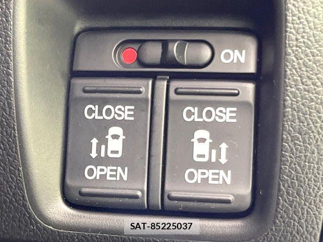 Honda N BOX CUSTOM 2017-06 7251713-4