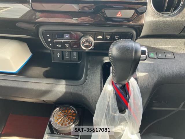 Honda N BOX CUSTOM 2019-02 7250531-14