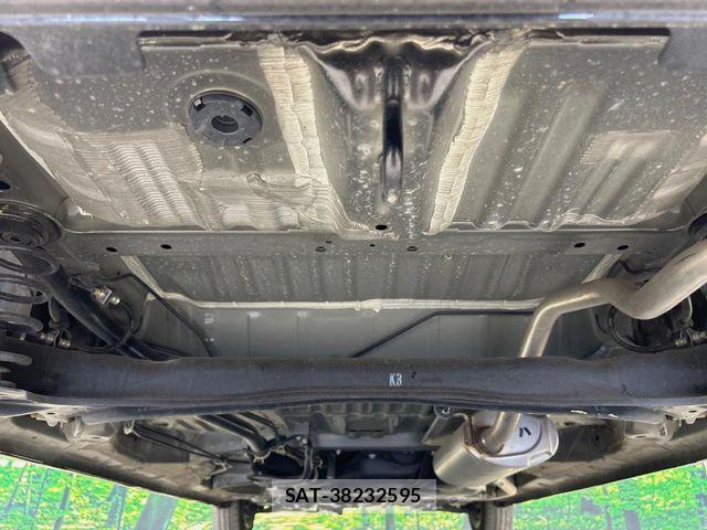 Honda N BOX CUSTOM 2023-11 7251698-18