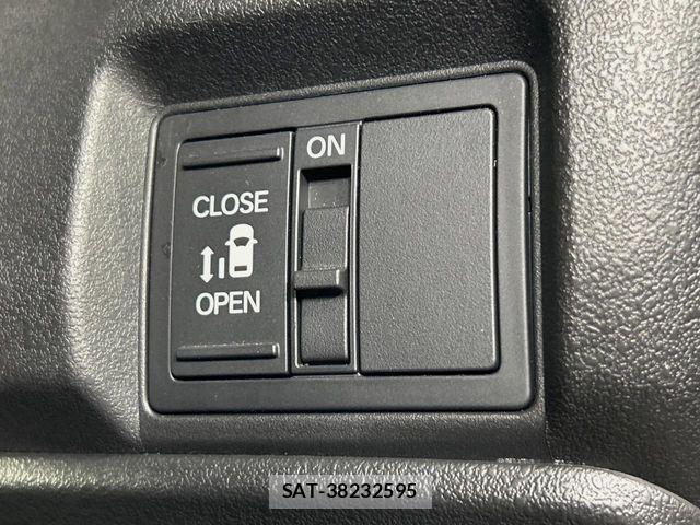 Honda N BOX CUSTOM 2023-11 7251698-5