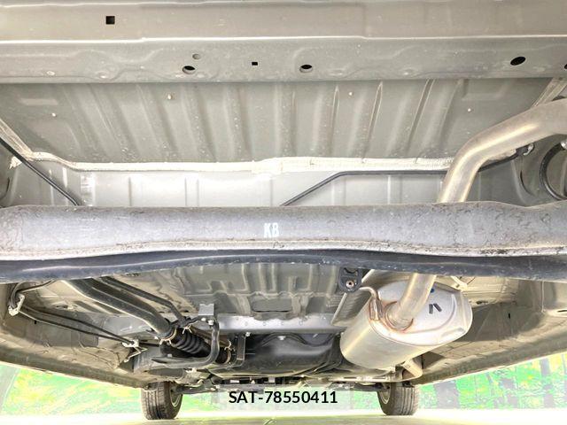 Honda N BOX CUSTOM 2023-01 7272492-18