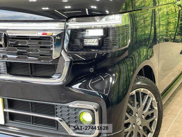 Honda N BOX CUSTOM 2023-11 7272476-11