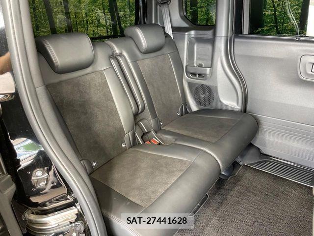 Honda N BOX CUSTOM 2023-11 7272476-8