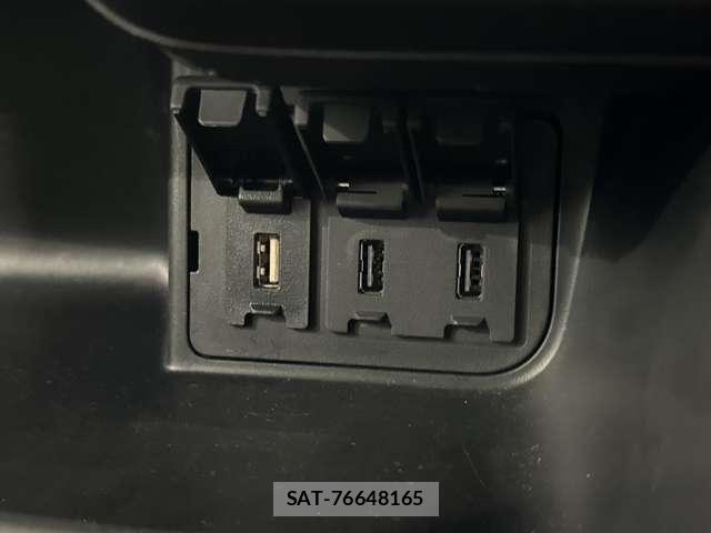 Honda N BOX CUSTOM 2021-01 7272504-27