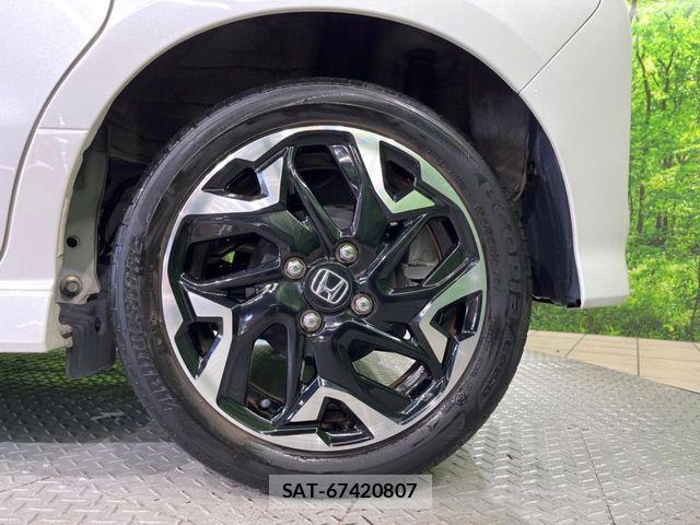 Honda N BOX CUSTOM 2019-01 7272494-12