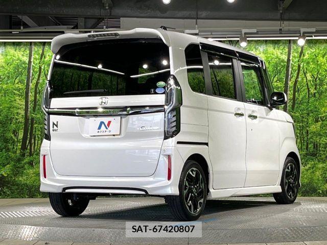 Honda N BOX CUSTOM 2019-01 7272494-16