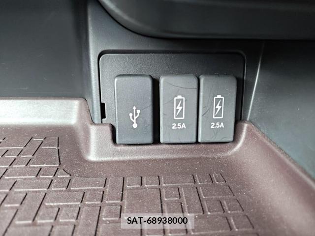 Honda N BOX CUSTOM 2018-07 7272498-14
