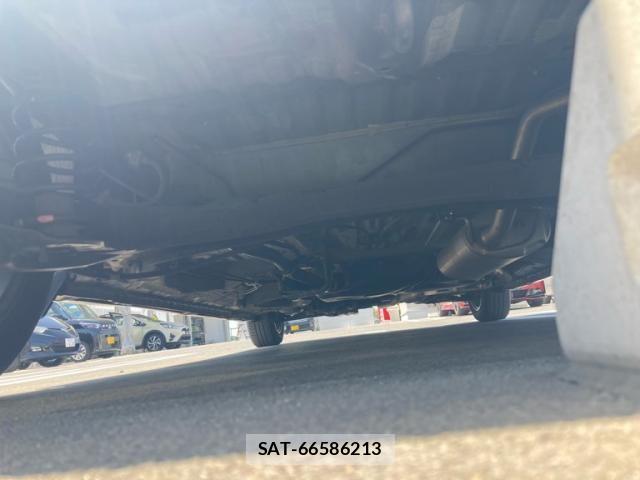 Honda N BOX CUSTOM 2017-12 7271384-11