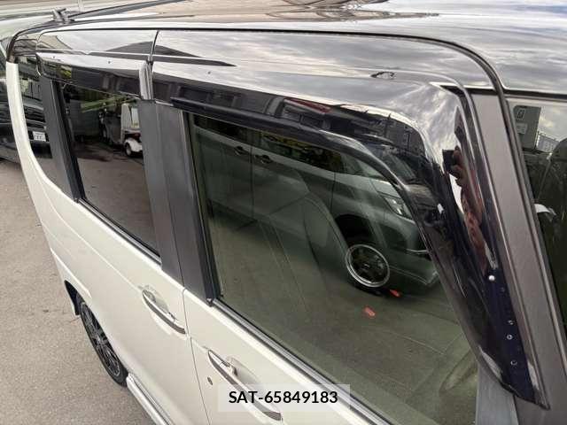 Honda N BOX CUSTOM 2023-11 7272474-17