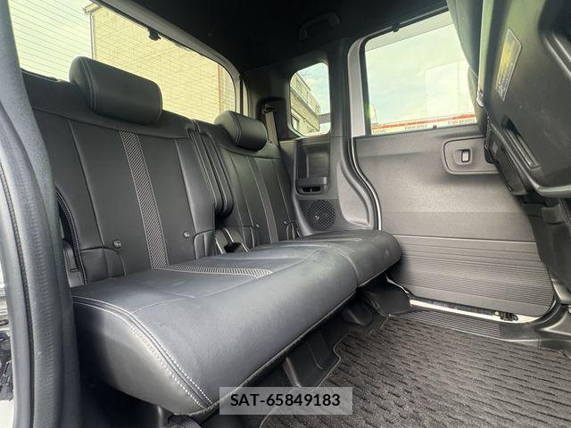 Honda N BOX CUSTOM 2023-11 7272474-28
