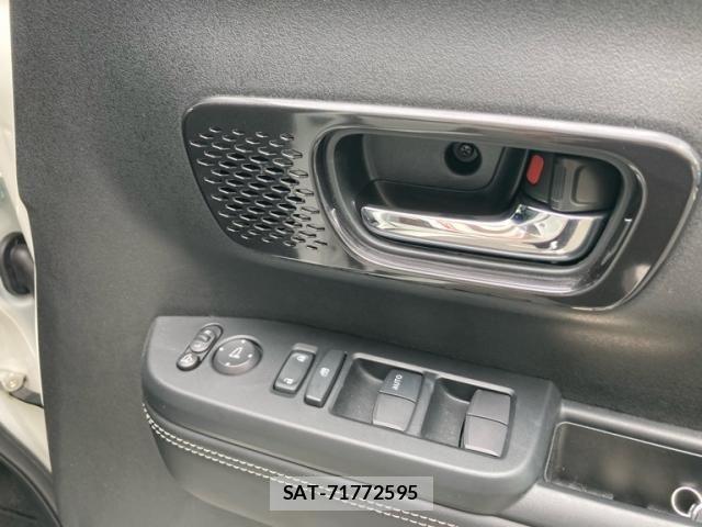 Honda N BOX CUSTOM 2024-11 7272470-12