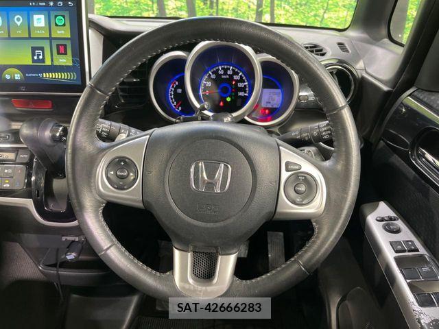 Honda N BOX CUSTOM 2015-05 7328859-10