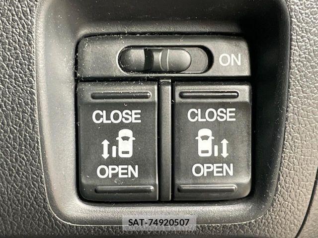 Honda N BOX CUSTOM 2016-09 7328857-5