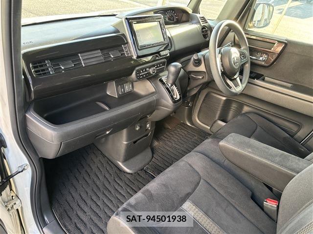 Honda N BOX CUSTOM 2017-11 7328847-16