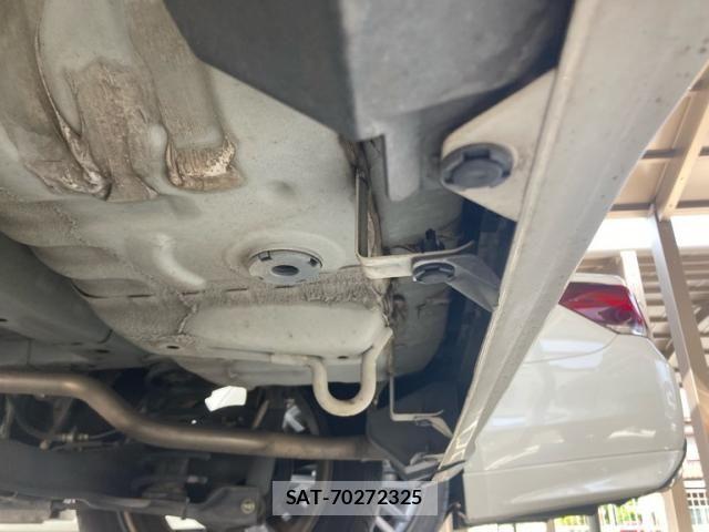 Honda N BOX CUSTOM 2017-01 7328861-11