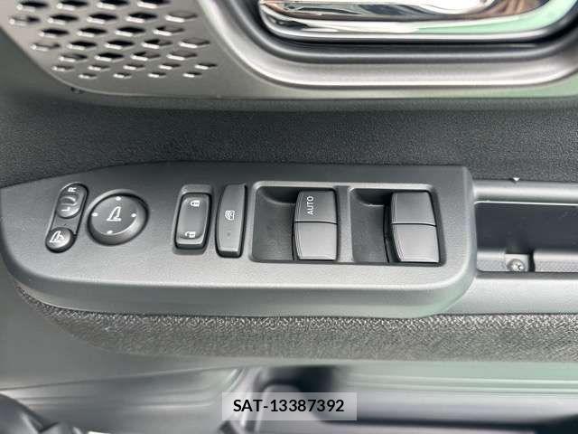 Honda N BOX CUSTOM 2026-04 7328799-12