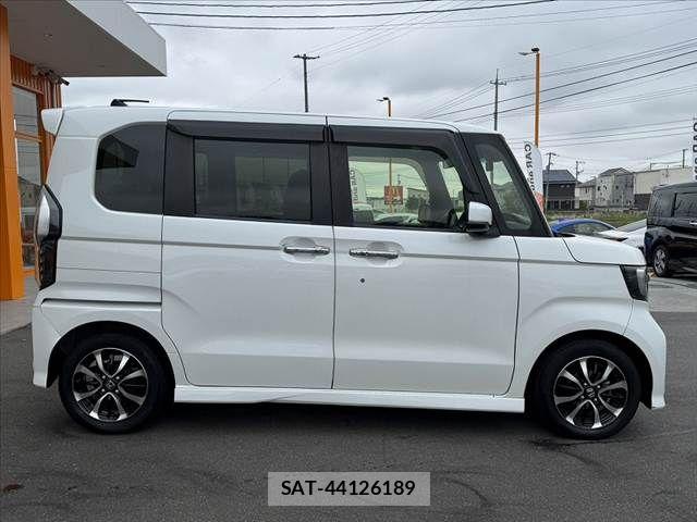 Honda N BOX CUSTOM 2019-06 7328863-10
