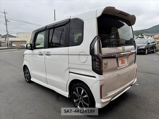Honda N BOX CUSTOM 2019-06 7328863-12