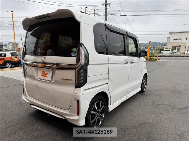 Honda N BOX CUSTOM 2019-06 7328863-14