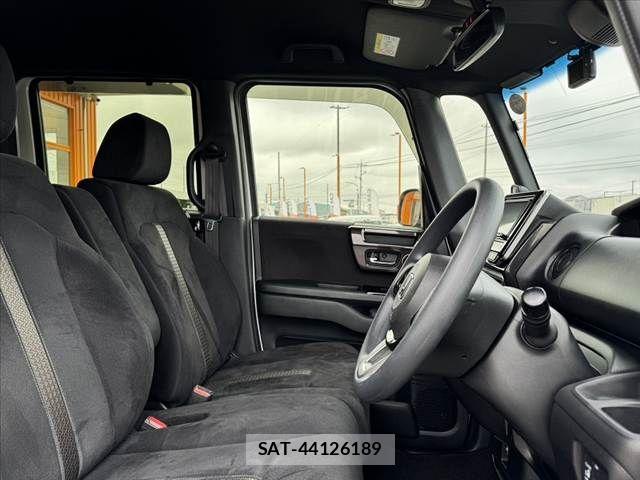 Honda N BOX CUSTOM 2019-06 7328863-15