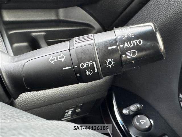 Honda N BOX CUSTOM 2019-06 7328863-24