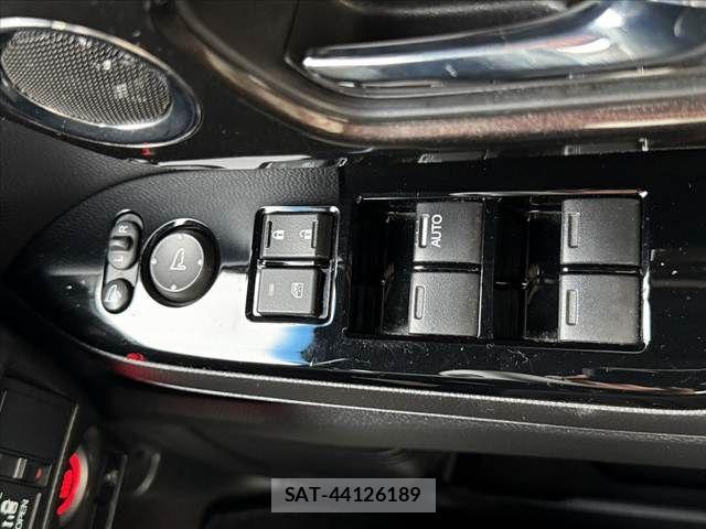 Honda N BOX CUSTOM 2019-06 7328863-25