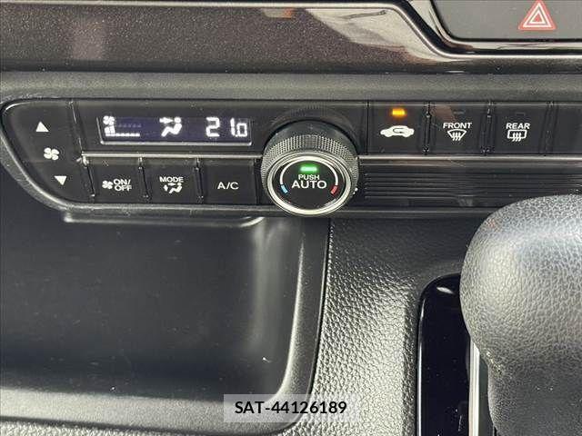 Honda N BOX CUSTOM 2019-06 7328863-27