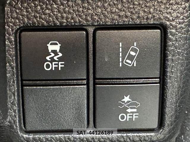 Honda N BOX CUSTOM 2019-06 7328863-5