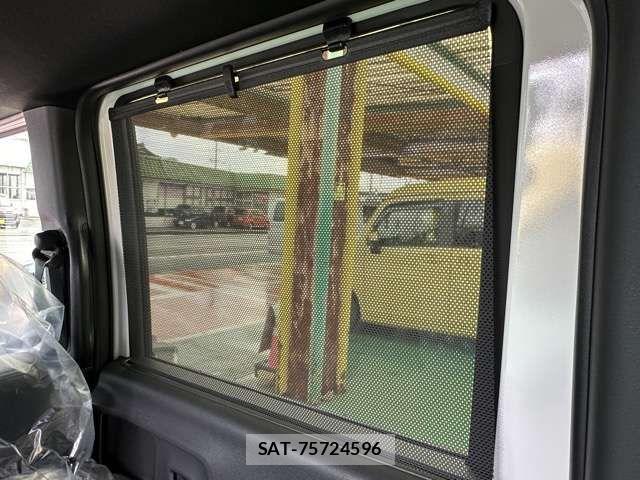 Honda N BOX CUSTOM 2026-03 7328786-9