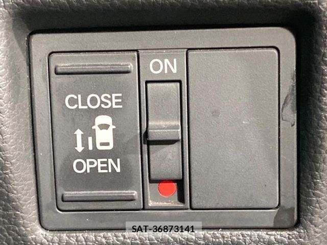 Honda N BOX CUSTOM 2023-03 7328809-4