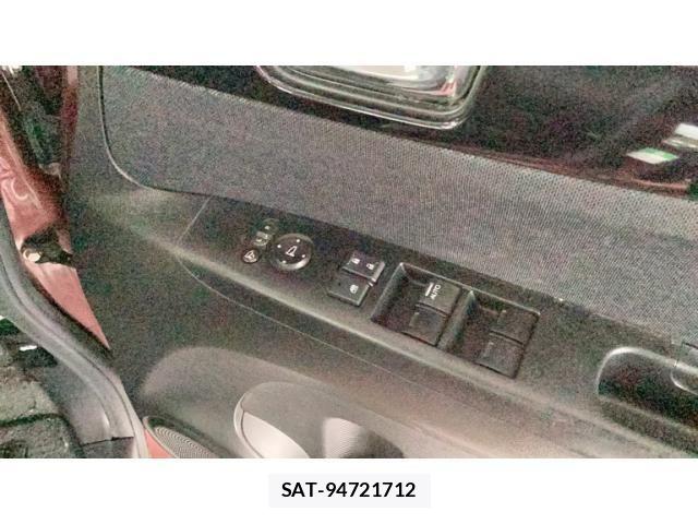 Honda N BOX CUSTOM 2015-09 7328874-14