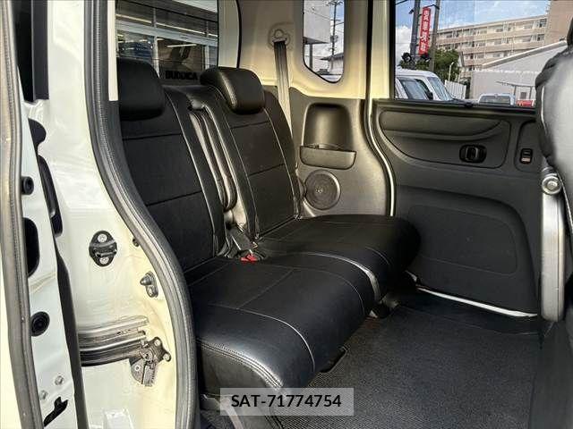 Honda N BOX CUSTOM 2015-06 7328877-17