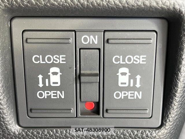 Honda N BOX CUSTOM 2018-03 7328821-3