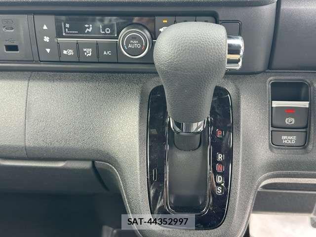 Honda N BOX CUSTOM 2026-04 7328792-19