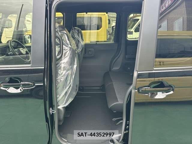 Honda N BOX CUSTOM 2026-04 7328792-5