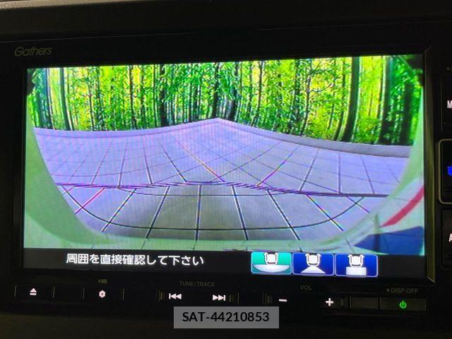 Honda N BOX CUSTOM 2023-10 7328796-4