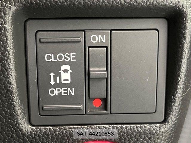 Honda N BOX CUSTOM 2023-10 7328796-6