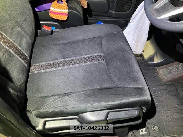 Honda N BOX CUSTOM 2018-06 7328865-12