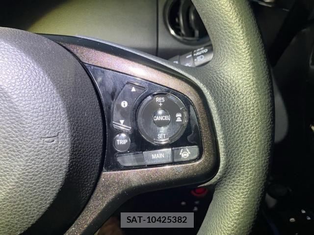 Honda N BOX CUSTOM 2018-06 7328865-15