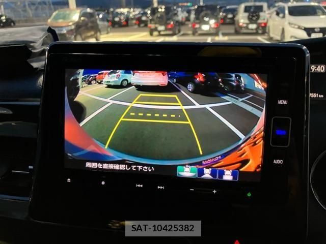 Honda N BOX CUSTOM 2018-06 7328865-19
