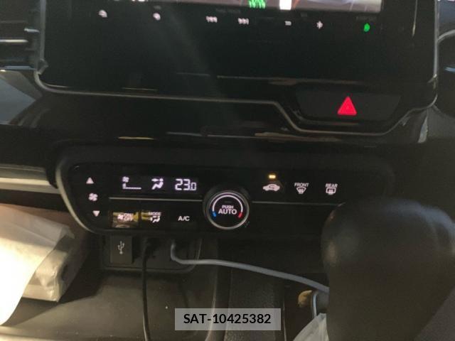 Honda N BOX CUSTOM 2018-06 7328865-21