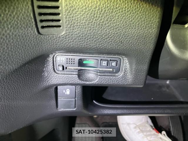Honda N BOX CUSTOM 2018-06 7328865-22