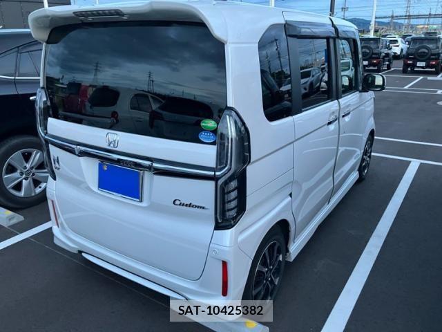Honda N BOX CUSTOM 2018-06 7328865-2