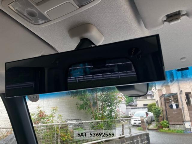 Honda N BOX CUSTOM 2015-03 7328882-16