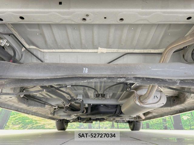 Honda N BOX CUSTOM 2019-04 7328833-18